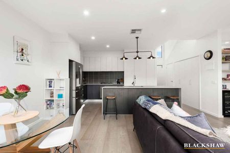 Quality property in ideal location - Photo 3