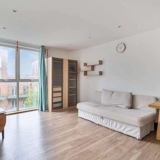 Elmond Mansions, Acton, W3 - Photo 1