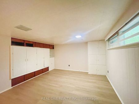 For Lease - 48 Lionel Heights Crescent, Toronto, Ontario - Photo 3