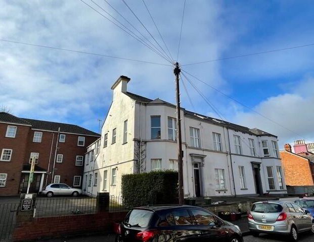 Flat 3-12 Ashley Avenue, Belfast, BT9 7BT - Photo 1