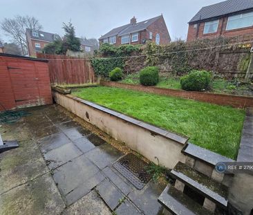 3 bedroom semi-detached house to rent - Photo 3