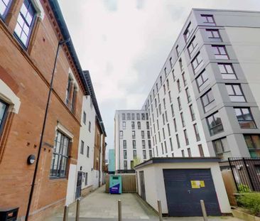 Three Bed Apartment - Photo 2