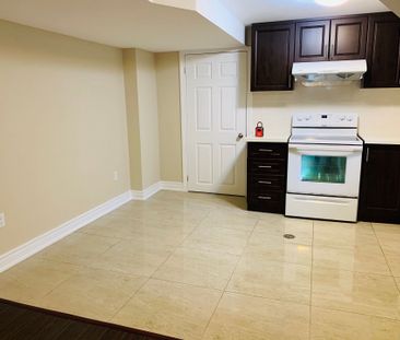 For Lease - 375 Elmwood Avenue Unit# Lower, Richmond Hill, Ontario - Photo 3