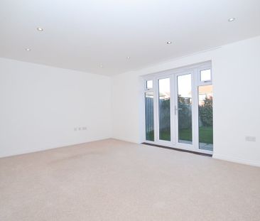 Osprey Walk, Newcastle Great Park - Photo 2