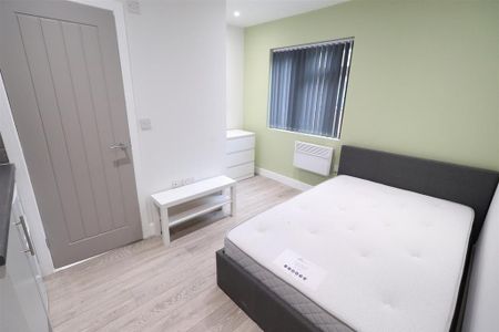 Studio to rent - Photo 5