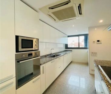 INCHIRIERE APARTAMENT 4 CAMERE DOUA LOCURI PARCARE ZONA KISELEFF SECTOR 1 - Photo 1