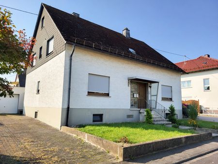 Neuwertige teilmöblierte Dachgeschosswohnung in Nentershausen mit Balkon! - Foto 4