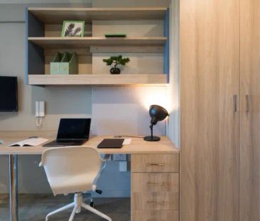 1 Bedroom, 1 Bathroom - Photo 2