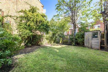 Elms Crescent, London, SW4 - Photo 2