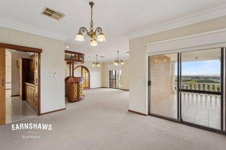 Huge Multi-Gen Family Haven - Photo 2