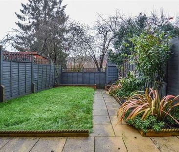 Glebe Road, Alvechurch, Birmingham, B48 - Photo 1
