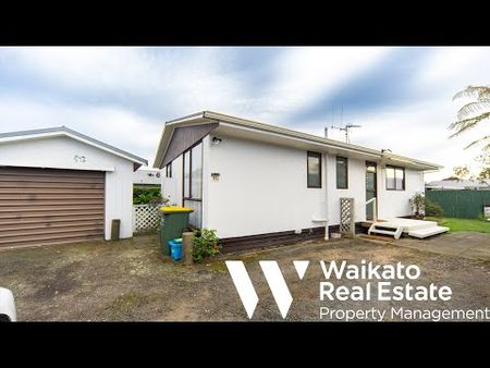 Beautifully Refreshed 3 Bedroom Home in St Andrews - Photo 3