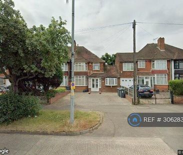 4 bedroom semi-detached house to rent - Photo 1