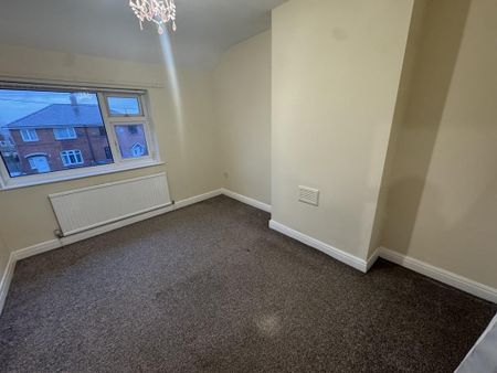 3 bedroom semi-detached house to rent - Photo 3