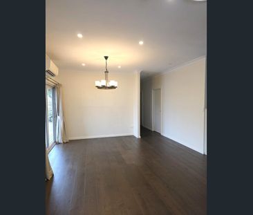 Spacious Family Home with Pool – Prime Telopea Location - Photo 4