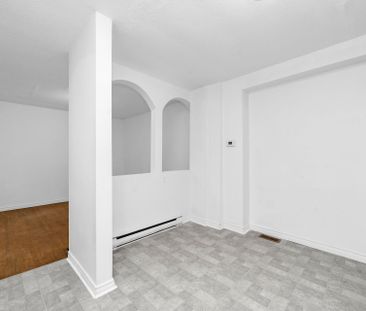 For Lease - 28 Adamson Street, Halton Hills, Ontario - Photo 3