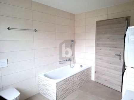 NEW, SPACIOUS AND MODERN - Photo 5