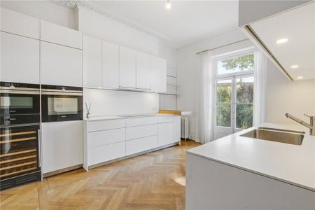 6 bedroom end of terrace house to rent - Photo 2