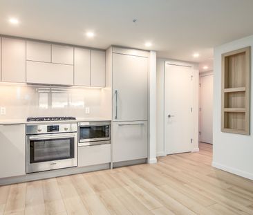 311 Alderson Avenue #2106, Coquitlam, BC V3K0K3 - Photo 4