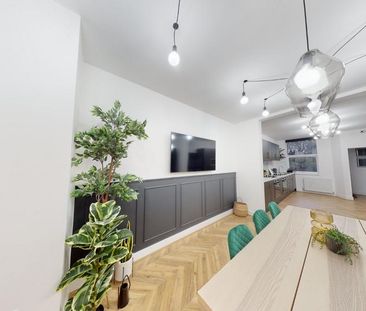 1 bedroom in a house share to rent - Photo 1