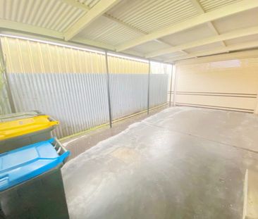 Much-loved, 3 bedrooms house with beautiful gardens for rent - Photo 6