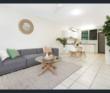 BOUTIQUE COASTAL ELEGANCE WITH SEAMLESS LIVING IN PREMIER FANNIE BA... - Photo 2