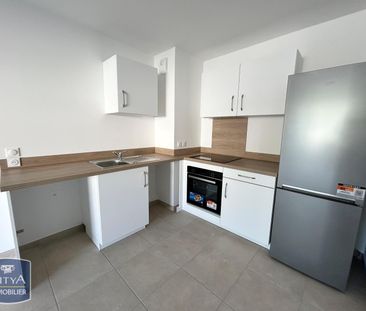 Location Appartement 2 pièces 43m² SOLLIES PONT 83210 - Photo 5