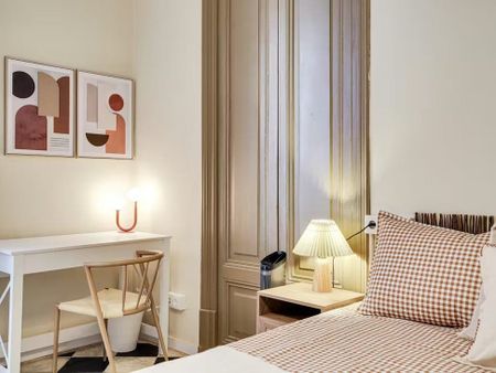 Carrer de les Heures, Barcelona, Catalonia 08002 - Photo 3