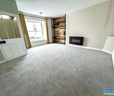 3 bedroom end of terrace house to rent - Photo 1