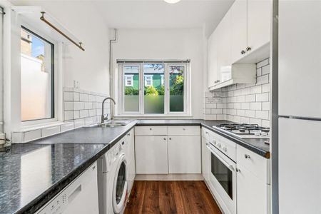 2 bedroom terraced house to rent - Photo 3