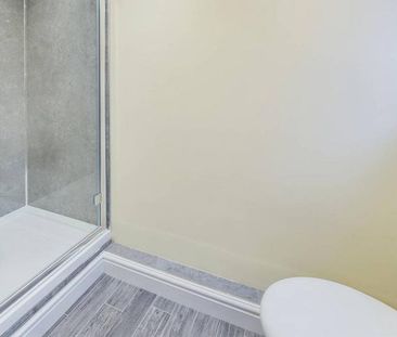 4 bedroom detached house to rent - Photo 2