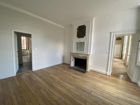 POITIERS Appartement 4 pièce(s) 122.40 m² emplacements de parking - Photo 1