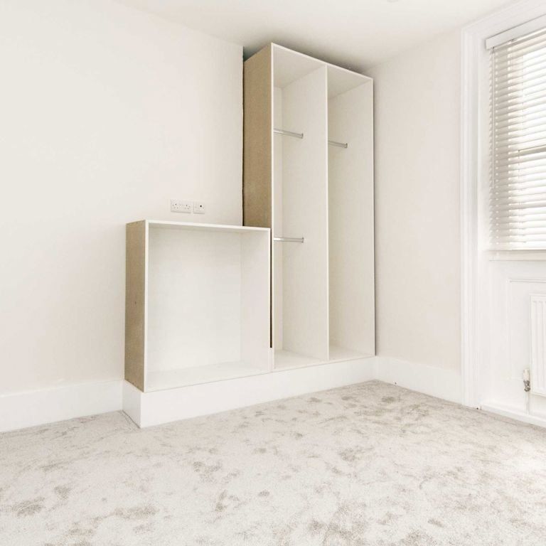 Chiswick High Road, W4 2ND, London - Photo 1