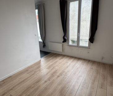 Location Appartement 1 pièce 18m² ST MAUR DES FOSSES 94100 - Photo 1