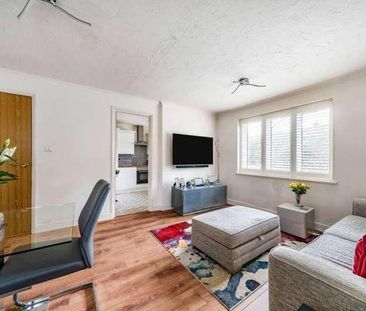 Woking, GU22 - Photo 1