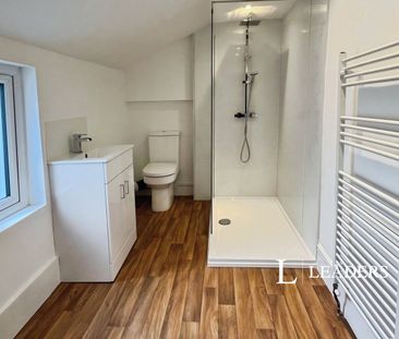 2 bedroom mid-terrace to rent Kemp Street, Brighton - Photo 2