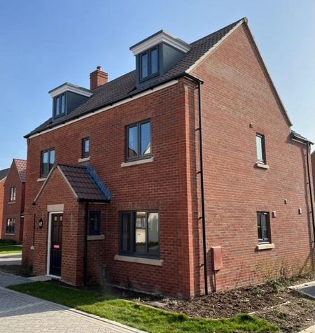 Strawberry Fields, Easterton, Devizes, SN10 - Photo 3