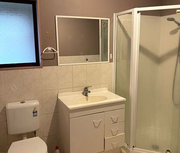 Close to Middlemore and Train Station - Photo 6