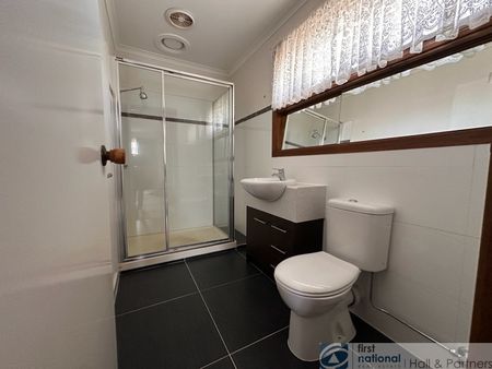 19 Jessup Close, 3170, Mulgrave Vic - Photo 5