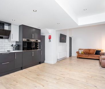 Room 1, 9 Frank Street, Belfast, BT5 4NW - Photo 6