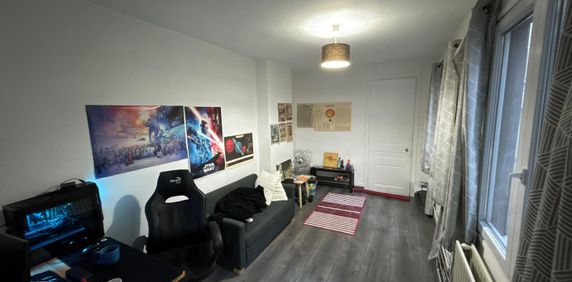 Location Appartement 2 pièces 42m² ST ETIENNE 42000 - Photo 2