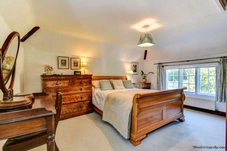 4 bedroom property to rent in Pulborough - Photo 5