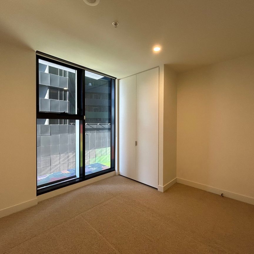 1004/28 Bouverie Street, Carlton VIC 3053 - Photo 1