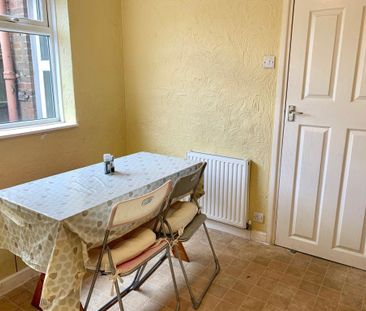 AVON ROAD, CHARMINSTER (P01268) - Photo 2