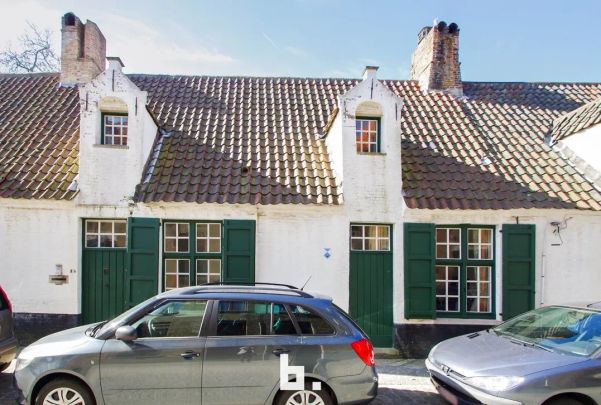 Uiterst charmante woning met binnentuin op idyllische ligging - Photo 1