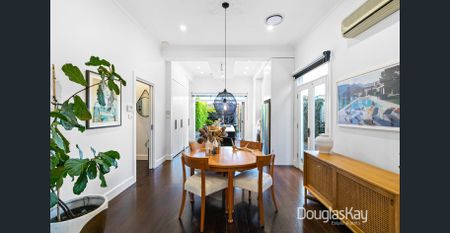 100 Years Perfected, An Exercise in Class. - Photo 5