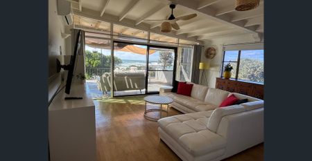 Furnished Apartment with Beach Views - Photo 4