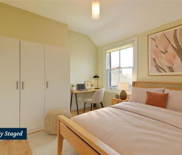 2 bedroom flat to rent - Photo 2