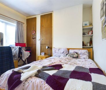 4 bedroom semi-detached house to rent - Photo 5