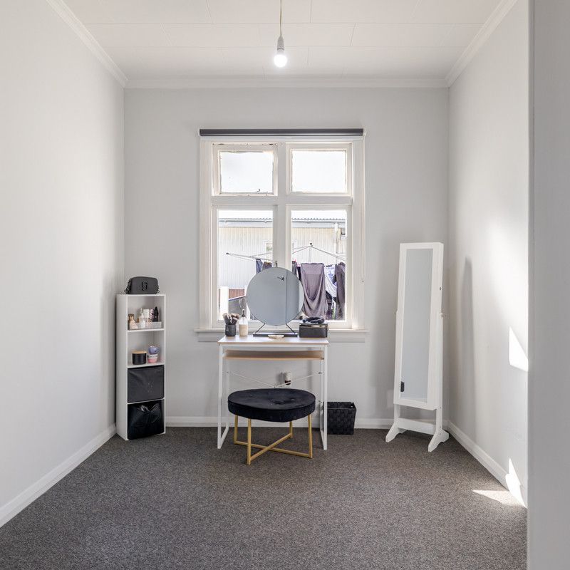 Easy central living - Photo 1